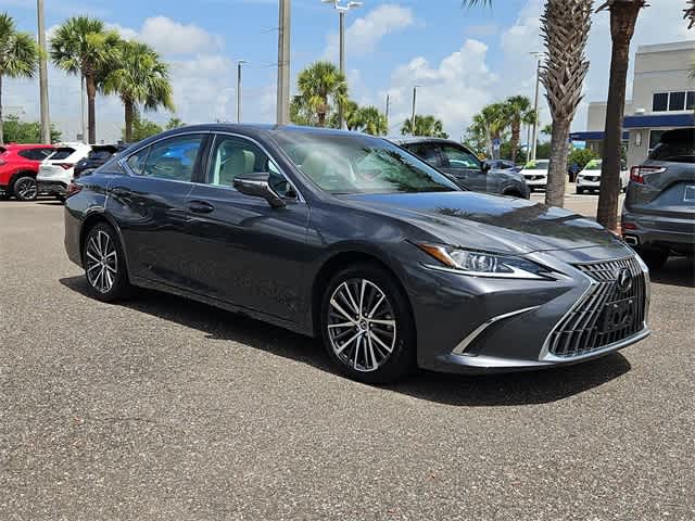 2022 Lexus ES  2