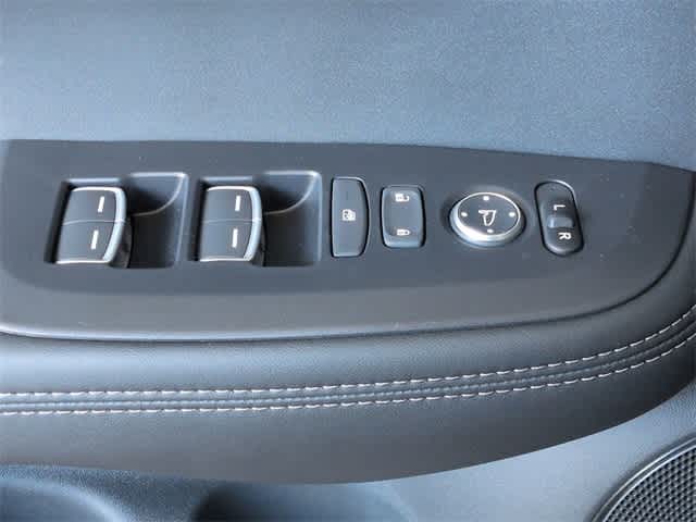 Thumbnail: 2025 Acura ADX - 41