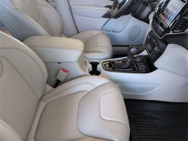 Thumbnail: 2019 Jeep Cherokee - 24