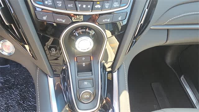 Thumbnail: 2025 Acura RDX - 18