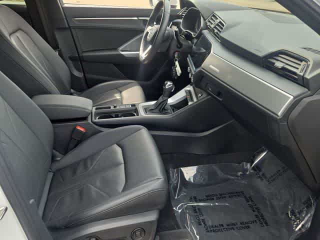 Thumbnail: 2023 Audi Q3 - 22