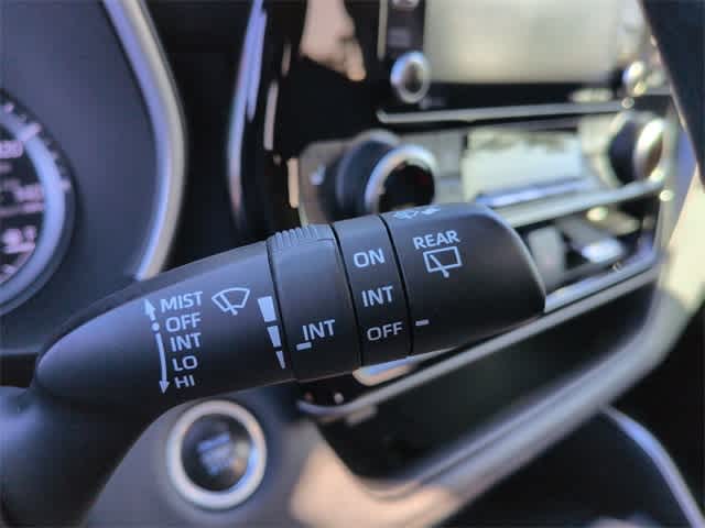 Thumbnail: 2020 Toyota Highlander - 28