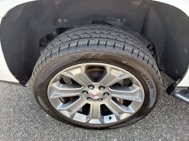 Thumbnail: 2019 GMC Yukon - 18