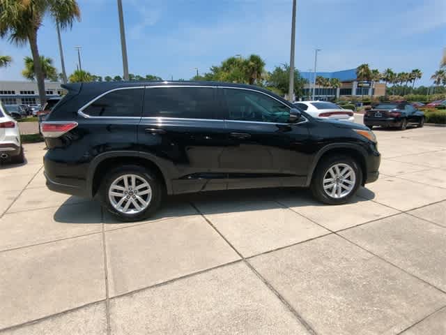 Thumbnail: 2016 Toyota Highlander - 9