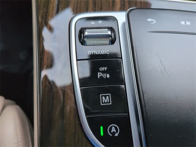 Thumbnail: 2022 Mercedes-Benz GLC - 37