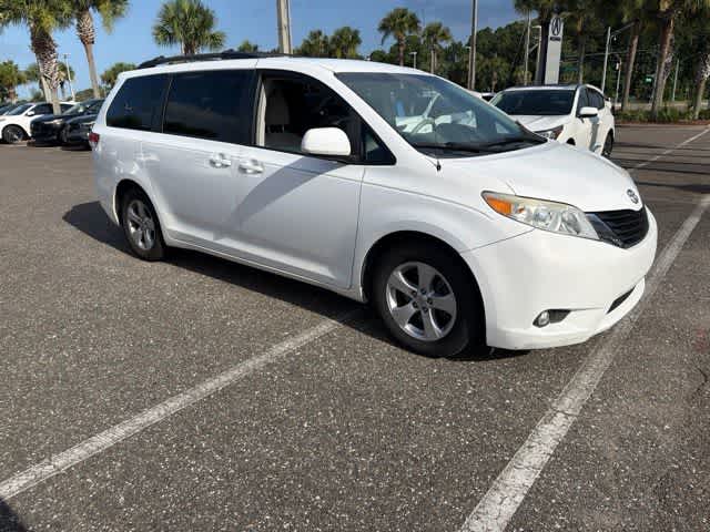 Thumbnail: 2012 Toyota Sienna - 7