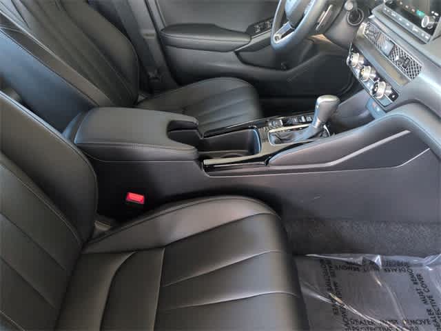 Thumbnail: 2025 Acura Integra - 24