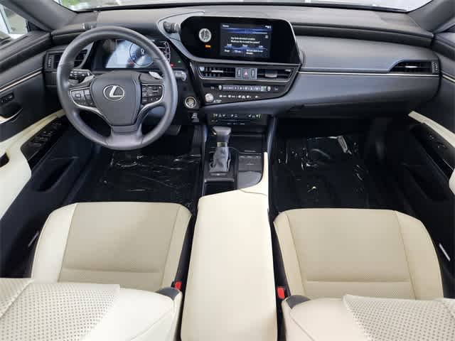 2022 Lexus ES  16