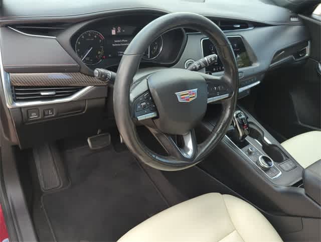 Thumbnail: 2020 Cadillac XT4 - 10