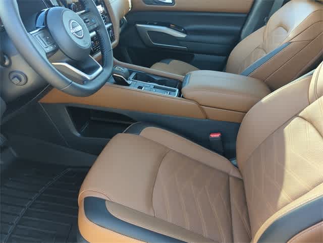 Thumbnail: 2025 Nissan Pathfinder - 17