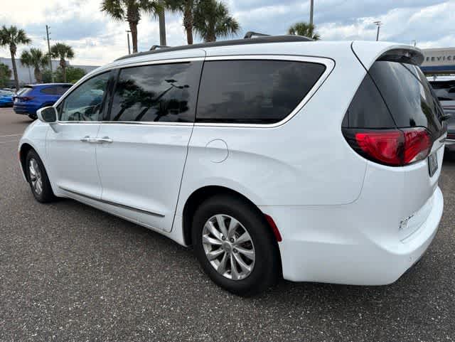 Thumbnail: 2017 Chrysler Pacifica - 6