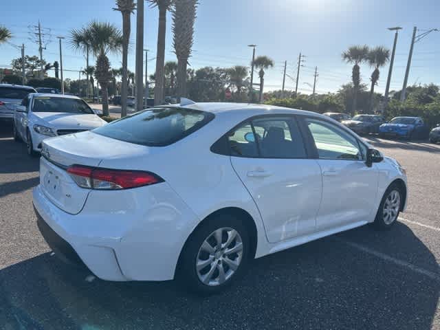 2023 Toyota Corolla LE photo 3