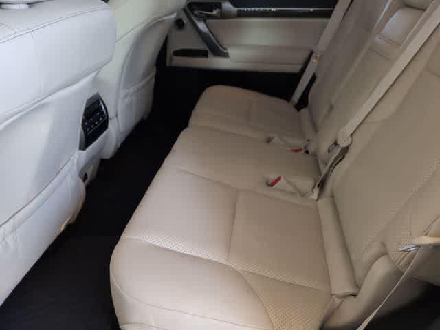 Thumbnail: 2023 Lexus GX - 21