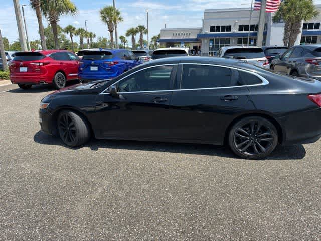 Thumbnail: 2020 Chevrolet Malibu - 4