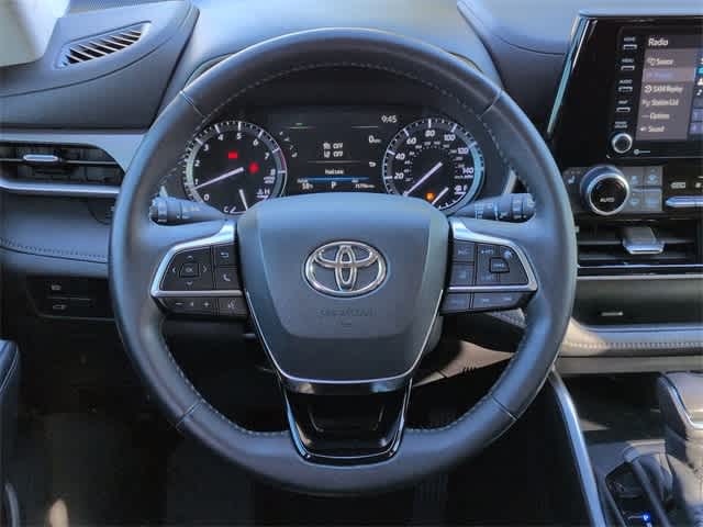 Thumbnail: 2020 Toyota Highlander - 25