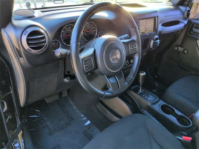 Thumbnail: 2015 Jeep Wrangler - 10