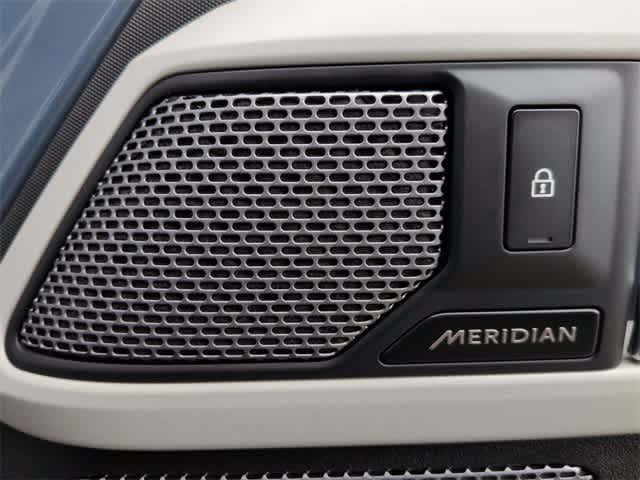 Thumbnail: 2023 Land Rover Defender - 30