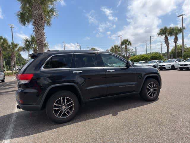 Thumbnail: 2017 Jeep Grand Cherokee - 17