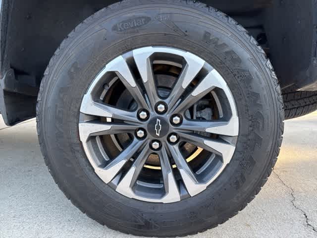 Thumbnail: 2021 Chevrolet Colorado - 3