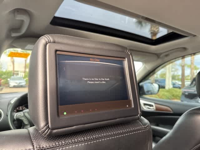 Thumbnail: 2017 Nissan Pathfinder - 17