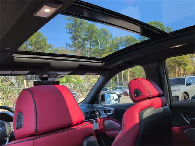 Thumbnail: 2025 Acura RDX - 23