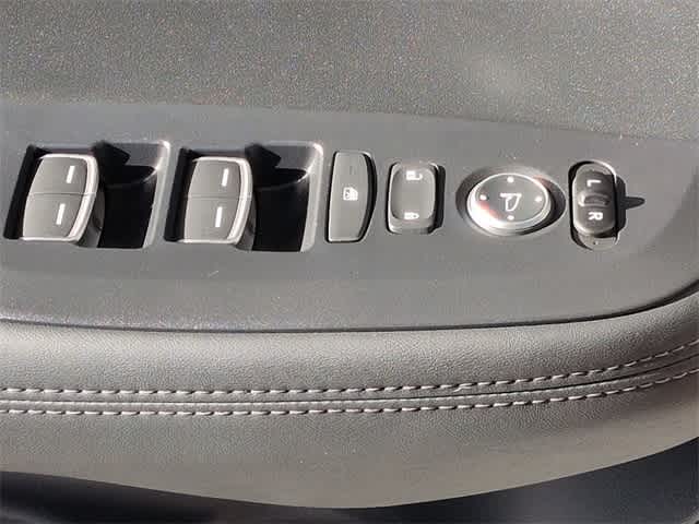 Thumbnail: 2025 Acura ADX - 41