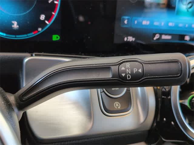 Thumbnail: 2022 Mercedes-Benz GLB - 33