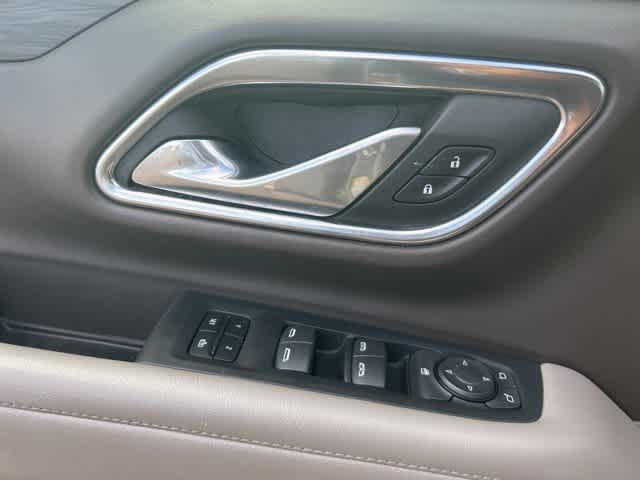 Thumbnail: 2023 Chevrolet Tahoe - 20