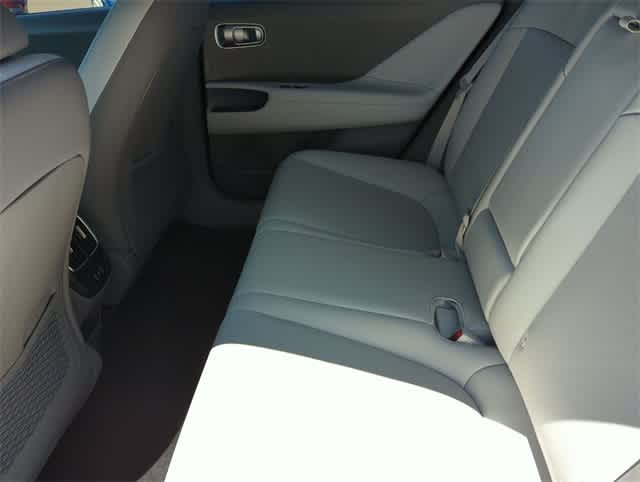 Thumbnail: 2023 Hyundai Ioniq 6 - 20