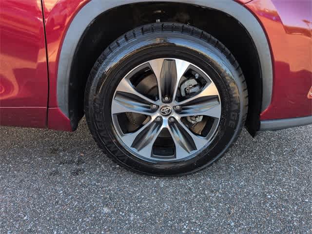 Thumbnail: 2020 Toyota Highlander - 14