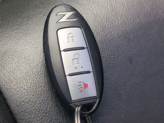 Thumbnail: 2015 Nissan Z - 33