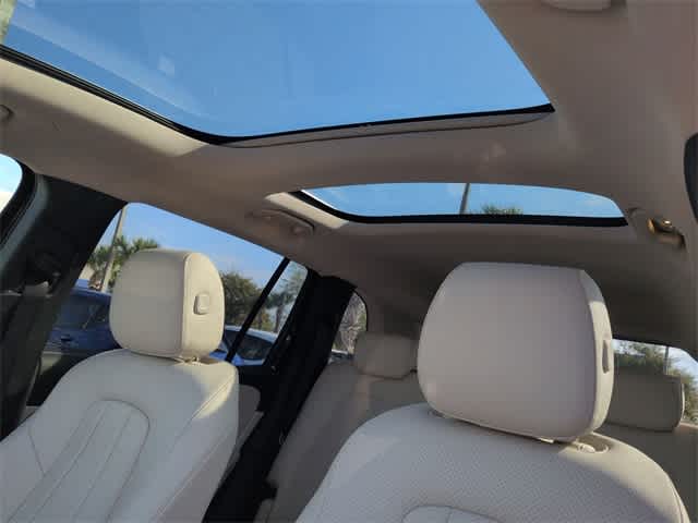 Thumbnail: 2022 Mercedes-Benz GLB - 19