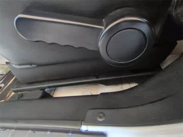 Thumbnail: 2015 Jeep Wrangler - 17