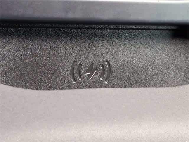 Thumbnail: 2023 Land Rover Defender - 39