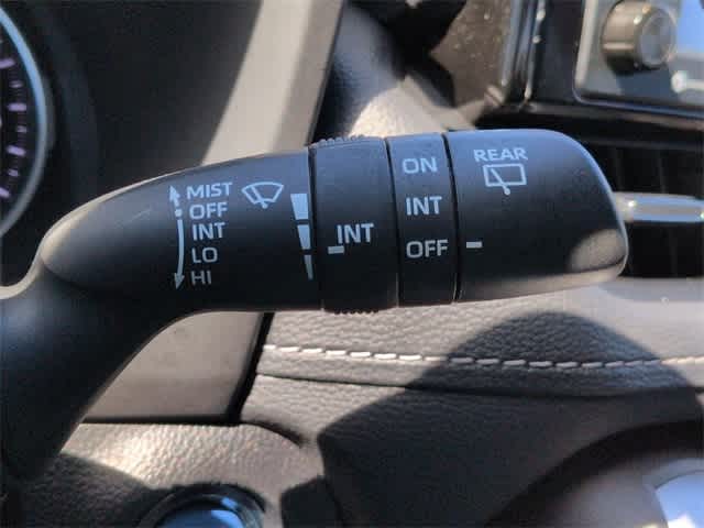 Thumbnail: 2022 Toyota RAV4 - 28