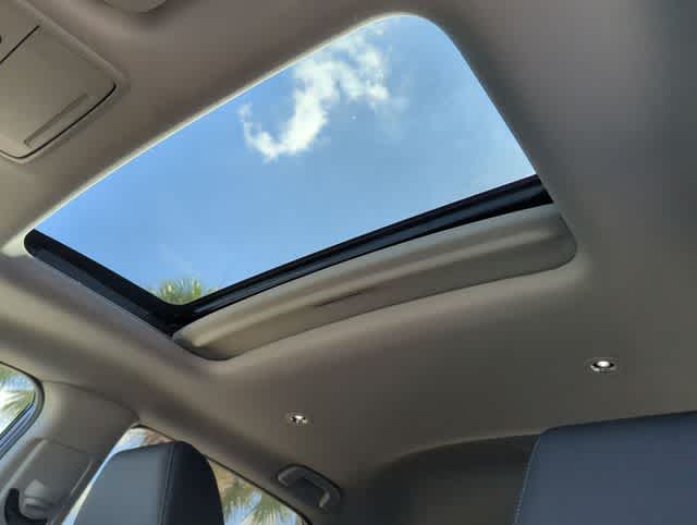 Thumbnail: 2025 Acura ADX - 20