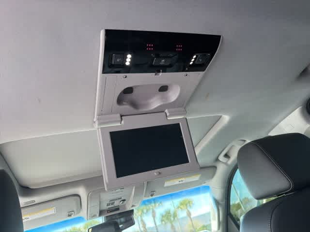 Thumbnail: 2019 GMC Yukon - 25