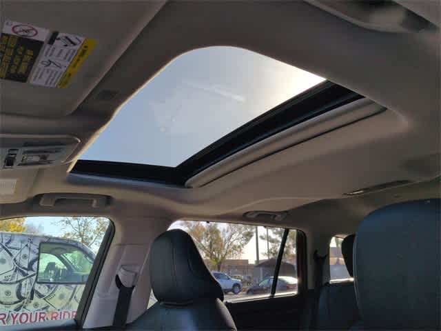 Thumbnail: 2020 Toyota Highlander - 20