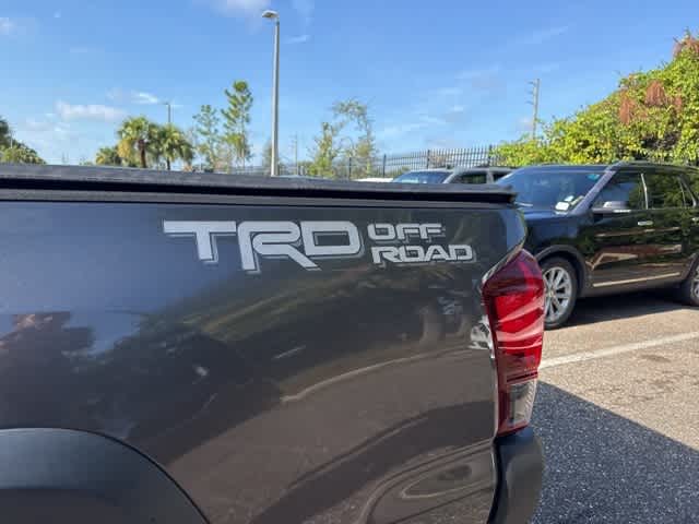 Thumbnail: 2018 Toyota Tacoma - 4