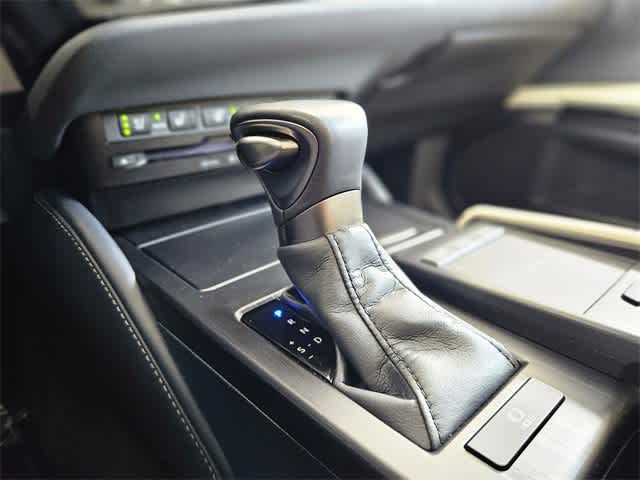2022 Lexus ES  33