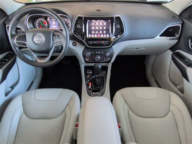 Thumbnail: 2019 Jeep Cherokee - 16