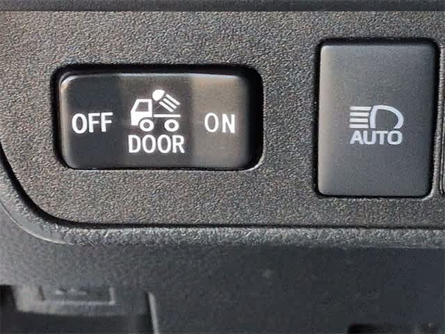 Thumbnail: 2020 Toyota Tacoma - 39