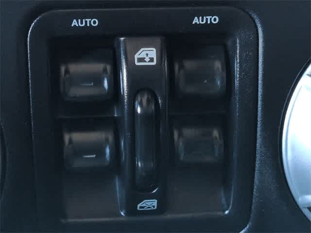 Thumbnail: 2017 Jeep Wrangler - 39