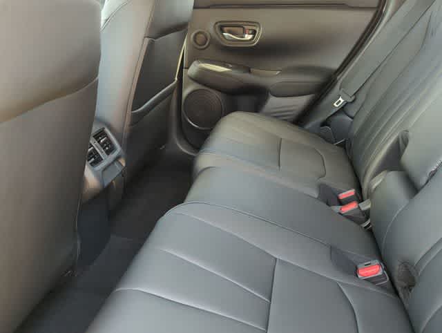 Thumbnail: 2025 Acura ADX - 21