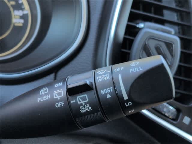 Thumbnail: 2019 Jeep Cherokee - 26