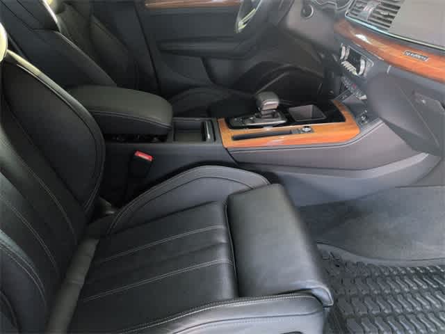 Thumbnail: 2022 Audi Q5 - 24