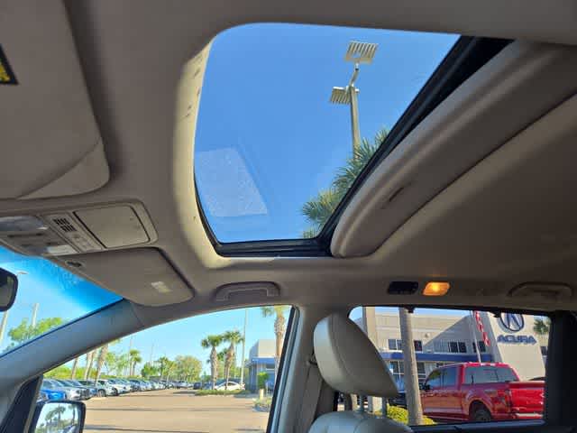 Thumbnail: 2012 Honda Odyssey - 19