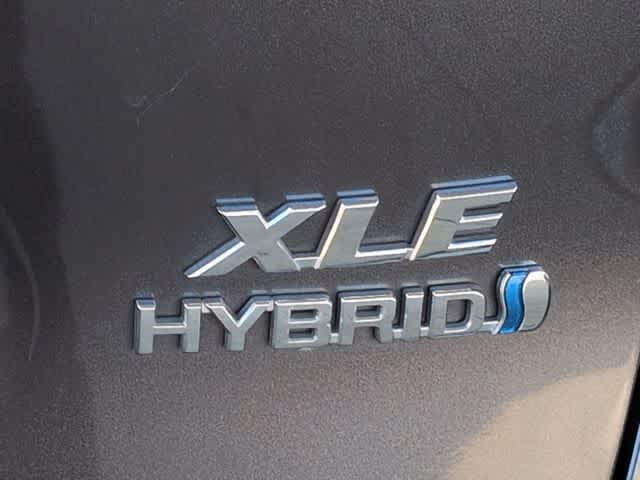 Thumbnail: 2021 Toyota RAV4 - 13