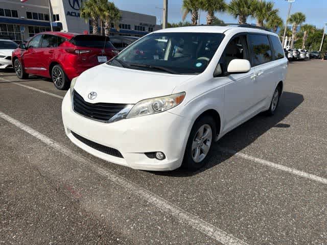 Thumbnail: 2012 Toyota Sienna - 2