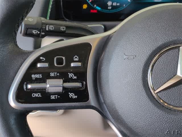 Thumbnail: 2022 Mercedes-Benz GLB - 25